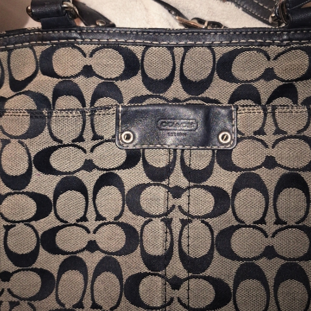Coach Black and Cream Signature Shoulder Bag